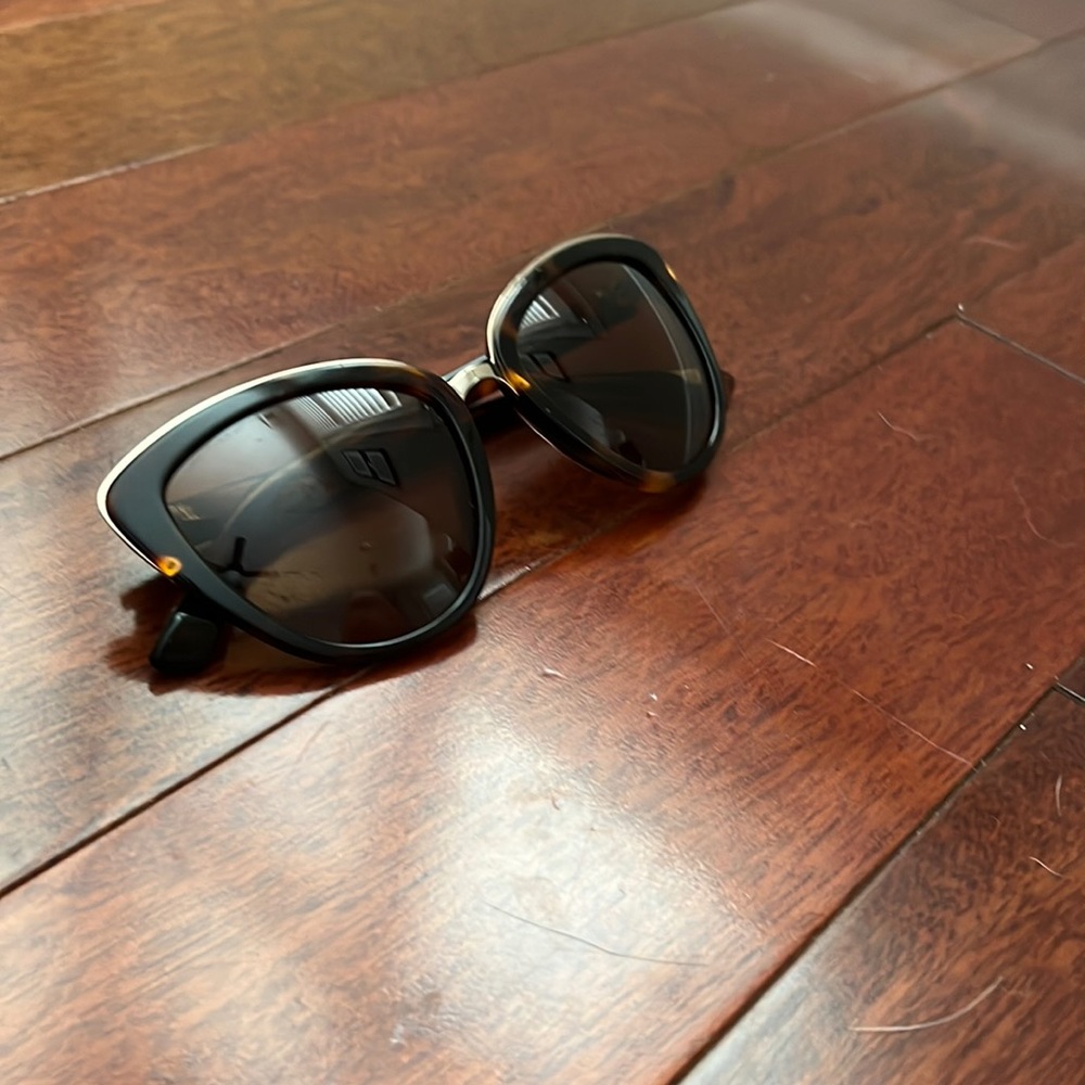 Mvmt - cat eye sunglasses brown and gold